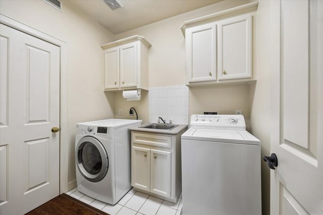 2034 Norfolk Street, Houston, TX 77098