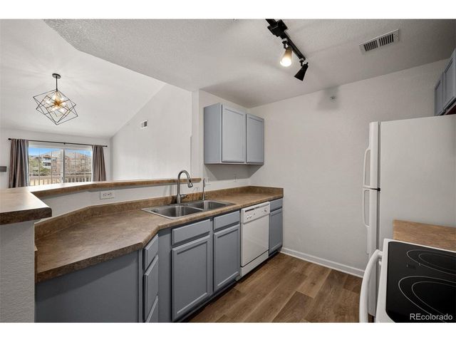 7440 S Blackhawk St 1-306, Englewood, CO 80112