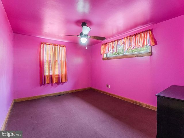 105 YALE SQ, Morton, PA 19070