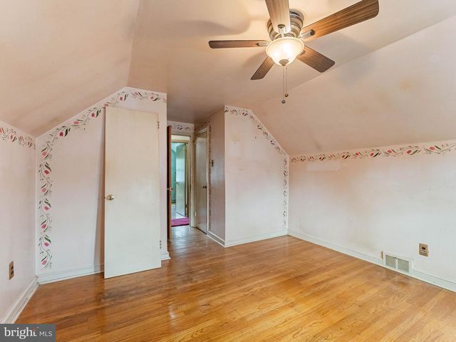 105 YALE SQ, Morton, PA 19070