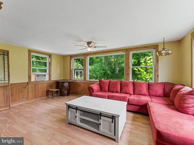 105 YALE SQ, Morton, PA 19070