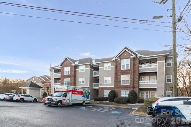 9849 Campus Walk Lane D, Charlotte, NC 28262