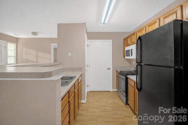 9849 Campus Walk Lane D, Charlotte, NC 28262