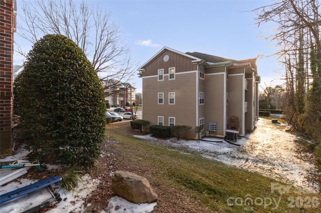 9849 Campus Walk Lane D, Charlotte, NC 28262