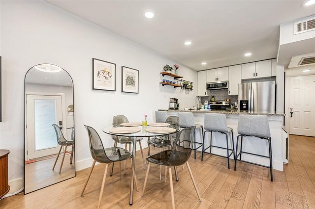 909 Reinli ST 122, Austin, TX 78751