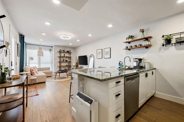 909 Reinli ST 122, Austin, TX 78751