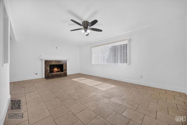 1031 Elizabeth Court, Bakersfield, CA 93308