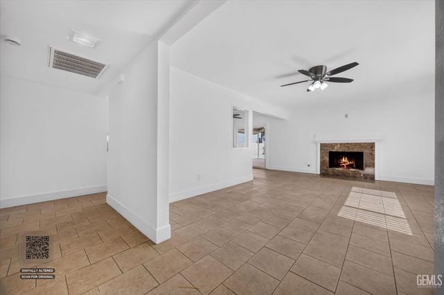 1031 Elizabeth Court, Bakersfield, CA 93308