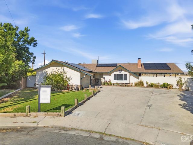 1031 Elizabeth Court, Bakersfield, CA 93308