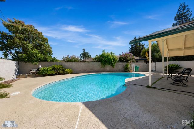 1031 Elizabeth Court, Bakersfield, CA 93308