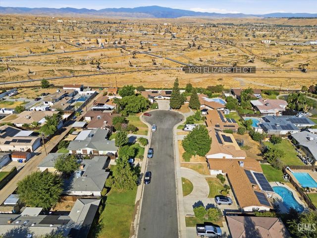 1031 Elizabeth Court, Bakersfield, CA 93308