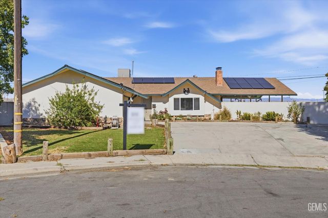 1031 Elizabeth Court, Bakersfield, CA 93308