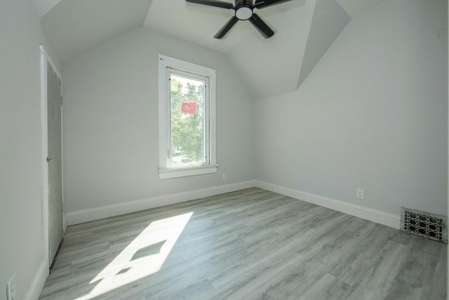 103 Summit, Waterloo, IA 50701