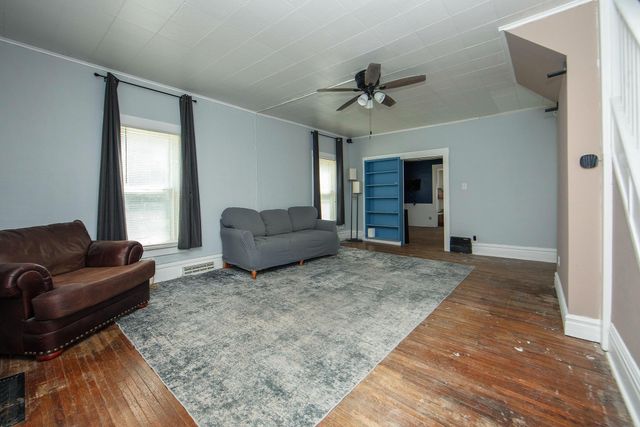 103 Summit, Waterloo, IA 50701