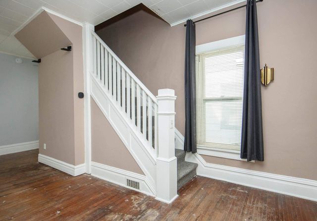103 Summit, Waterloo, IA 50701
