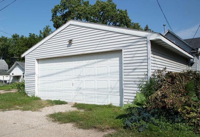 103 Summit, Waterloo, IA 50701