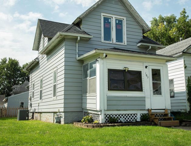 103 Summit, Waterloo, IA 50701