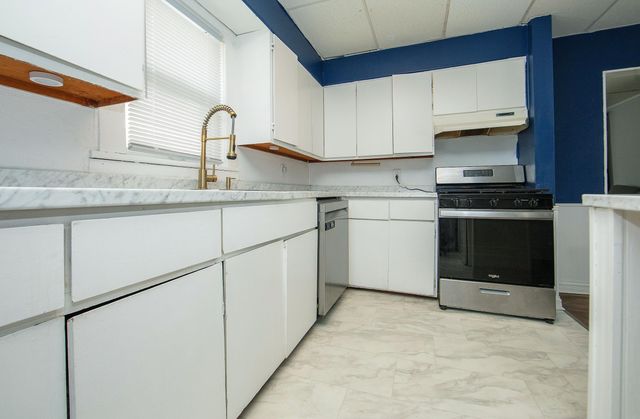 103 Summit, Waterloo, IA 50701