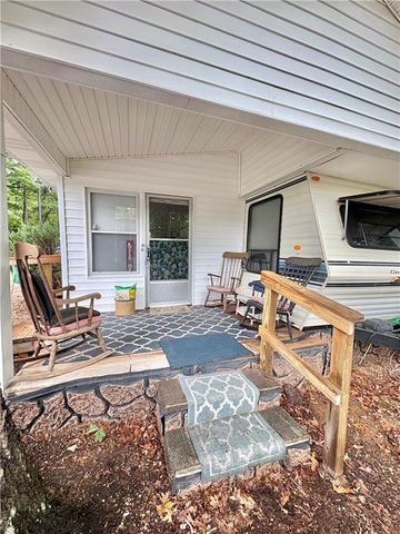 841 Mountain Shadows Drive, Cleveland, GA 30528