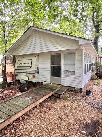 841 Mountain Shadows Drive, Cleveland, GA 30528