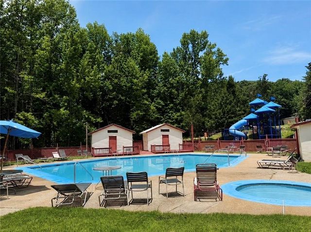 841 Mountain Shadows Drive, Cleveland, GA 30528