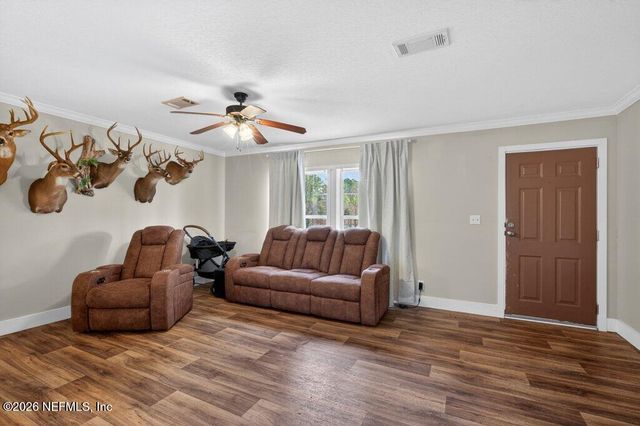 447689 US HIGHWAY 301, Callahan, FL 32011