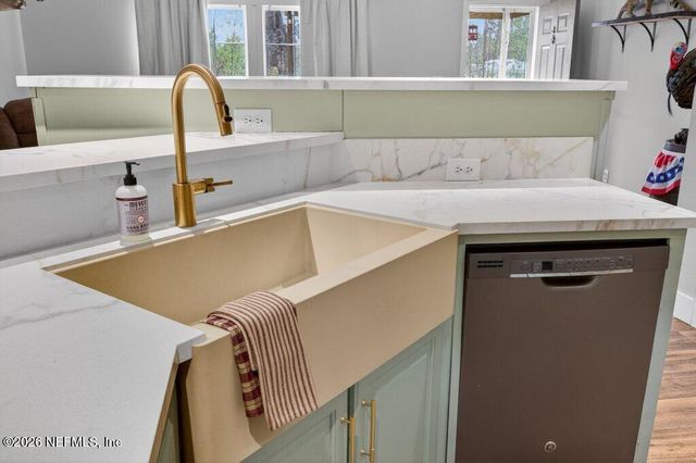 447689 US HIGHWAY 301, Callahan, FL 32011