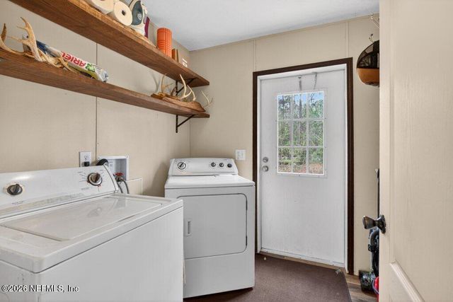 447689 US HIGHWAY 301, Callahan, FL 32011