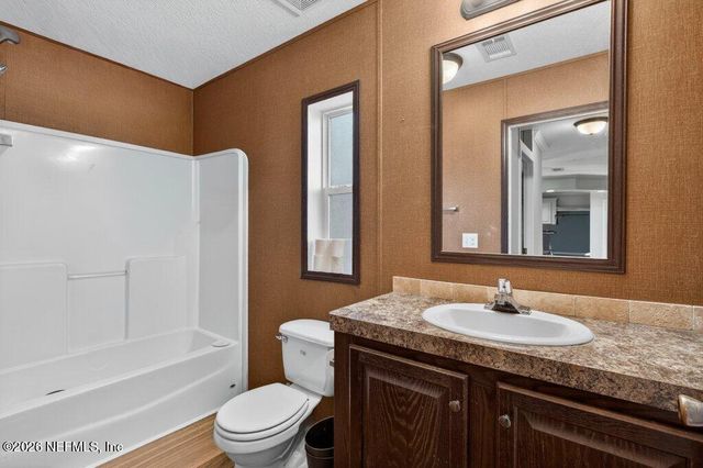 447689 US HIGHWAY 301, Callahan, FL 32011