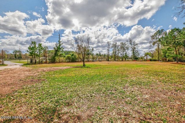 447689 US HIGHWAY 301, Callahan, FL 32011