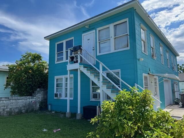 700 Talladega Street, West Palm Beach, FL 33405