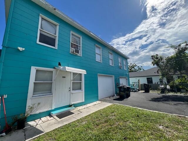 700 Talladega Street, West Palm Beach, FL 33405