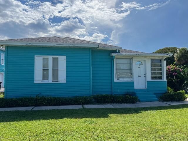 700 Talladega Street, West Palm Beach, FL 33405