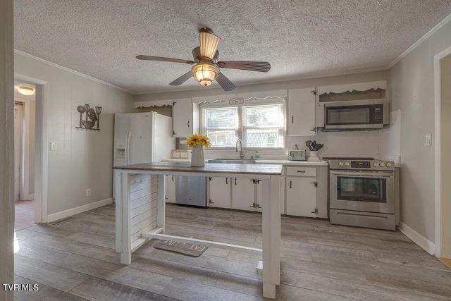 1439 Riverview Drive, Elizabethton, TN 37643