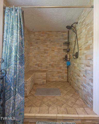 1439 Riverview Drive, Elizabethton, TN 37643