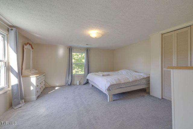 1439 Riverview Drive, Elizabethton, TN 37643