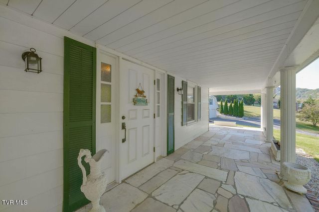 1439 Riverview Drive, Elizabethton, TN 37643