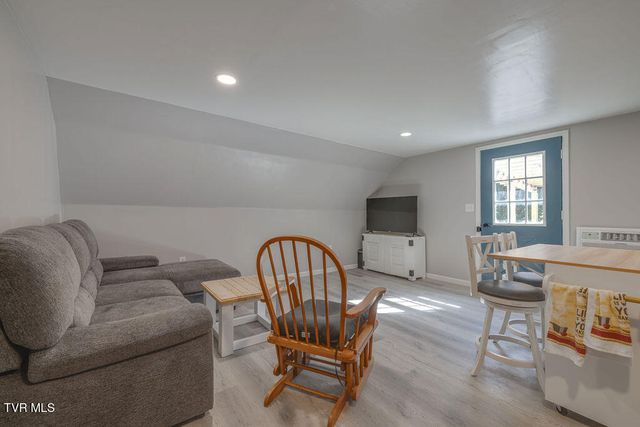 1439 Riverview Drive, Elizabethton, TN 37643