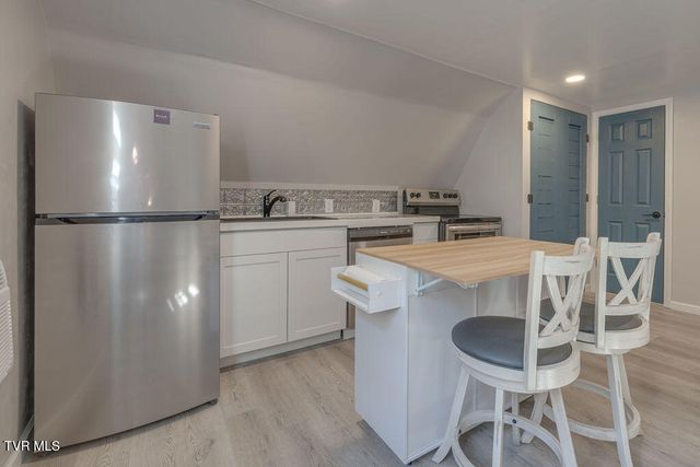 1439 Riverview Drive, Elizabethton, TN 37643