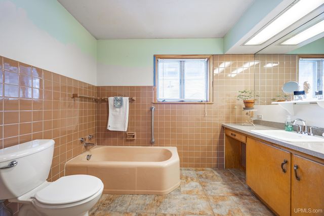 304 Harris Avenue, Hancock, MI 49930