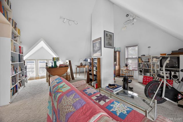 304 Harris Avenue, Hancock, MI 49930