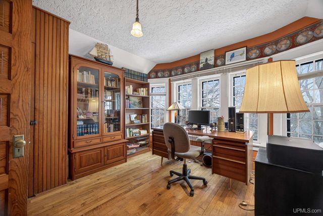 304 Harris Avenue, Hancock, MI 49930