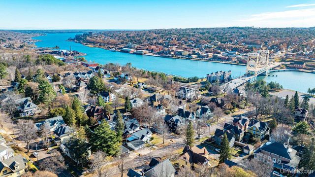 304 Harris Avenue, Hancock, MI 49930