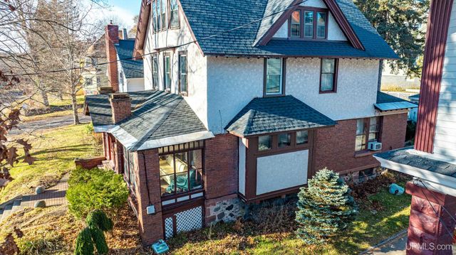 304 Harris Avenue, Hancock, MI 49930