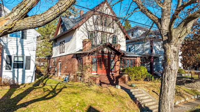 304 Harris Avenue, Hancock, MI 49930