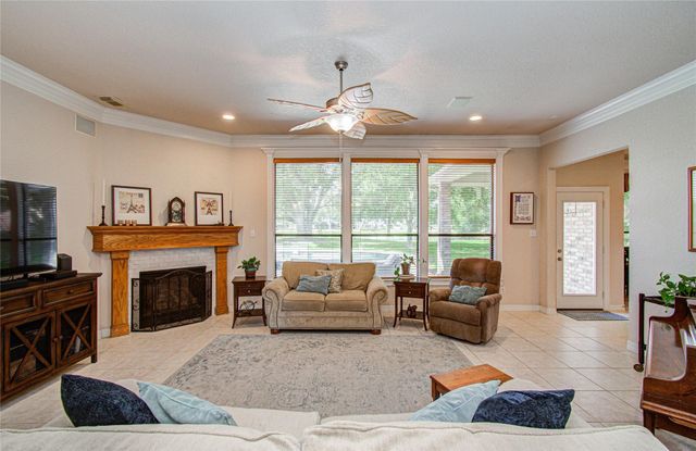 805 Enchanted Oaks Drive, Angleton, TX 77515