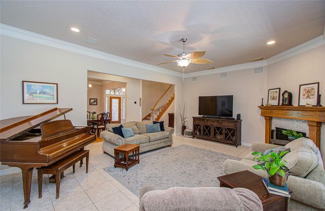 805 Enchanted Oaks Drive, Angleton, TX 77515