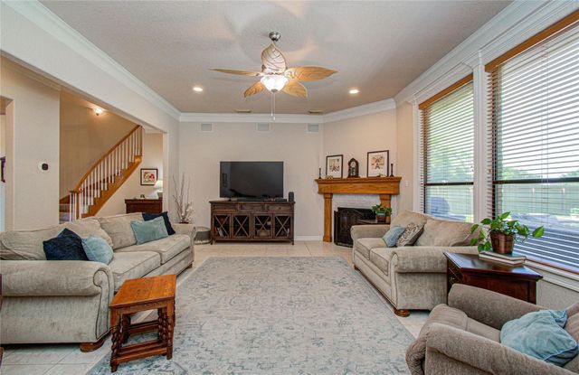 805 Enchanted Oaks Drive, Angleton, TX 77515