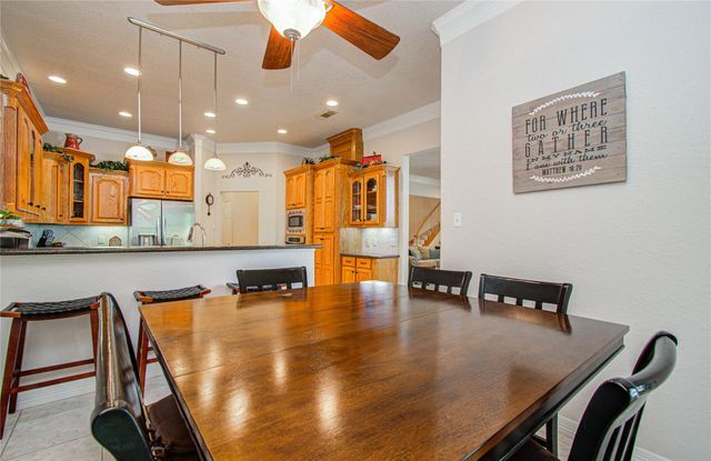 805 Enchanted Oaks Drive, Angleton, TX 77515