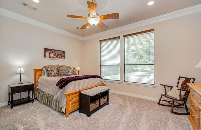 805 Enchanted Oaks Drive, Angleton, TX 77515